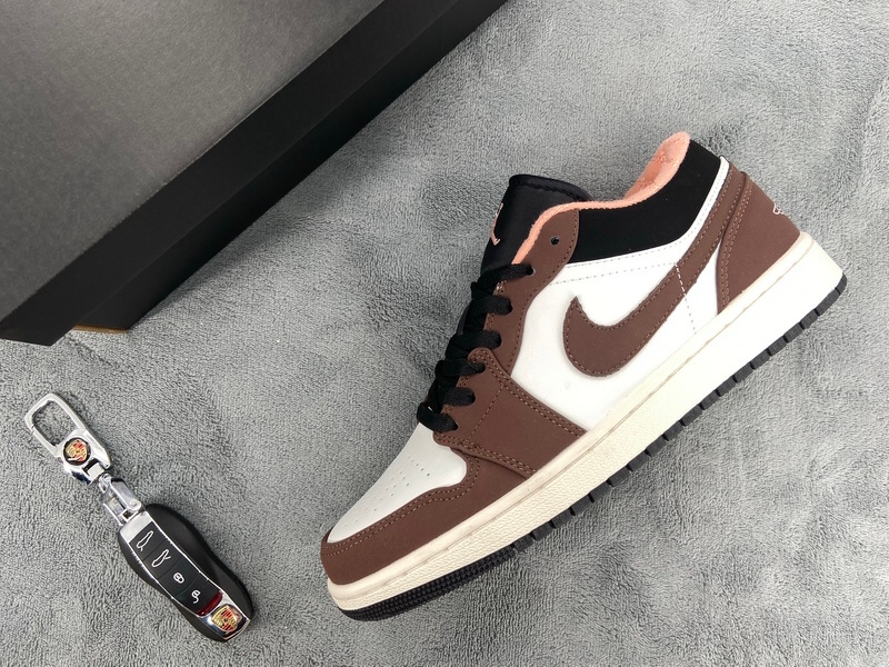 Air Jordan 1 Low 'Mocha' DC6991-200 - Iconic Style and Timeless Elegance | Limited Edition Sneakers