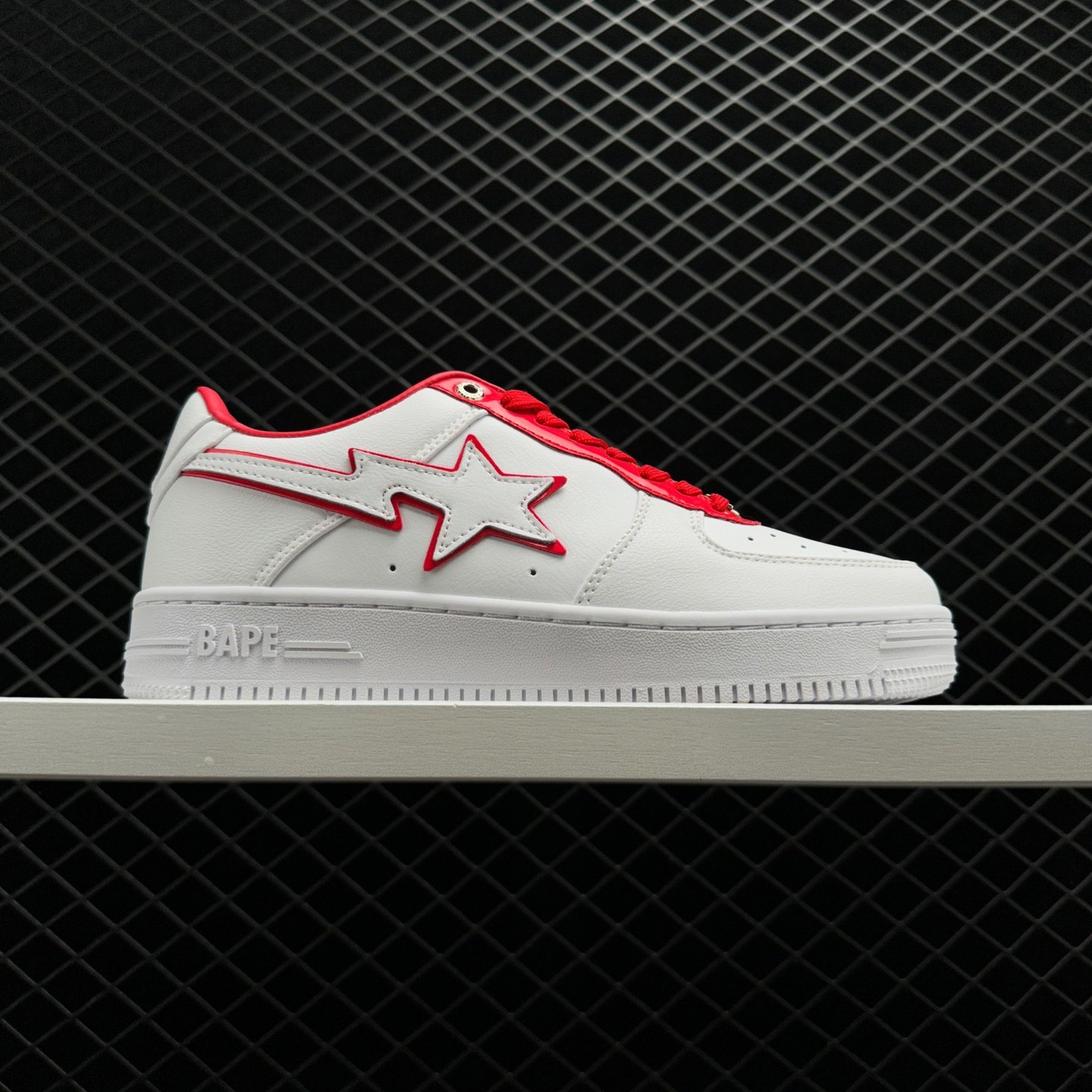 A BATHING APE Sta Leather Low 'Red' 1J30-191-017-RED