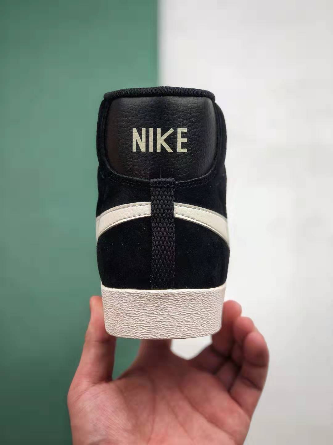 Nike Blazer Mid Vintage Suede 'Black' AV9376-001 - Classic Style and Premium Quality for Sneaker Enthusiasts
